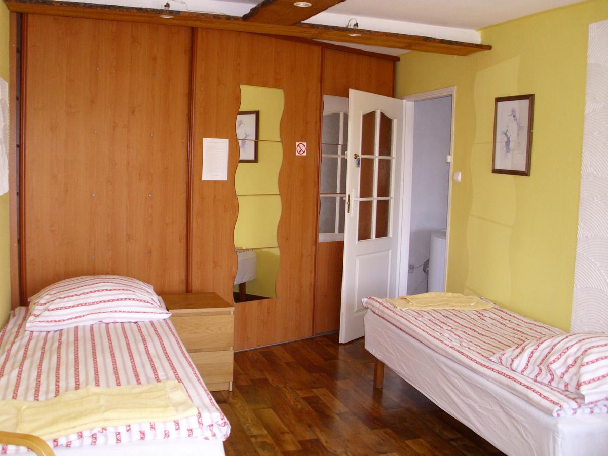 Pokoje Goscinne Irene Poznań Exterior foto
